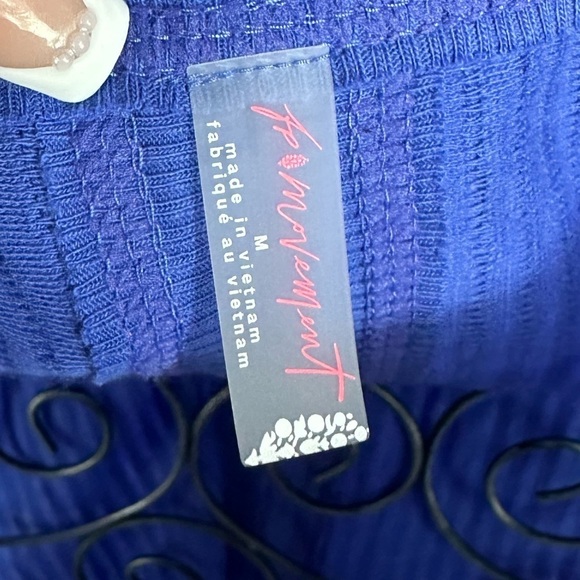 Free People Movement ribbed blue cropped tank size M - Picture 2 of 9